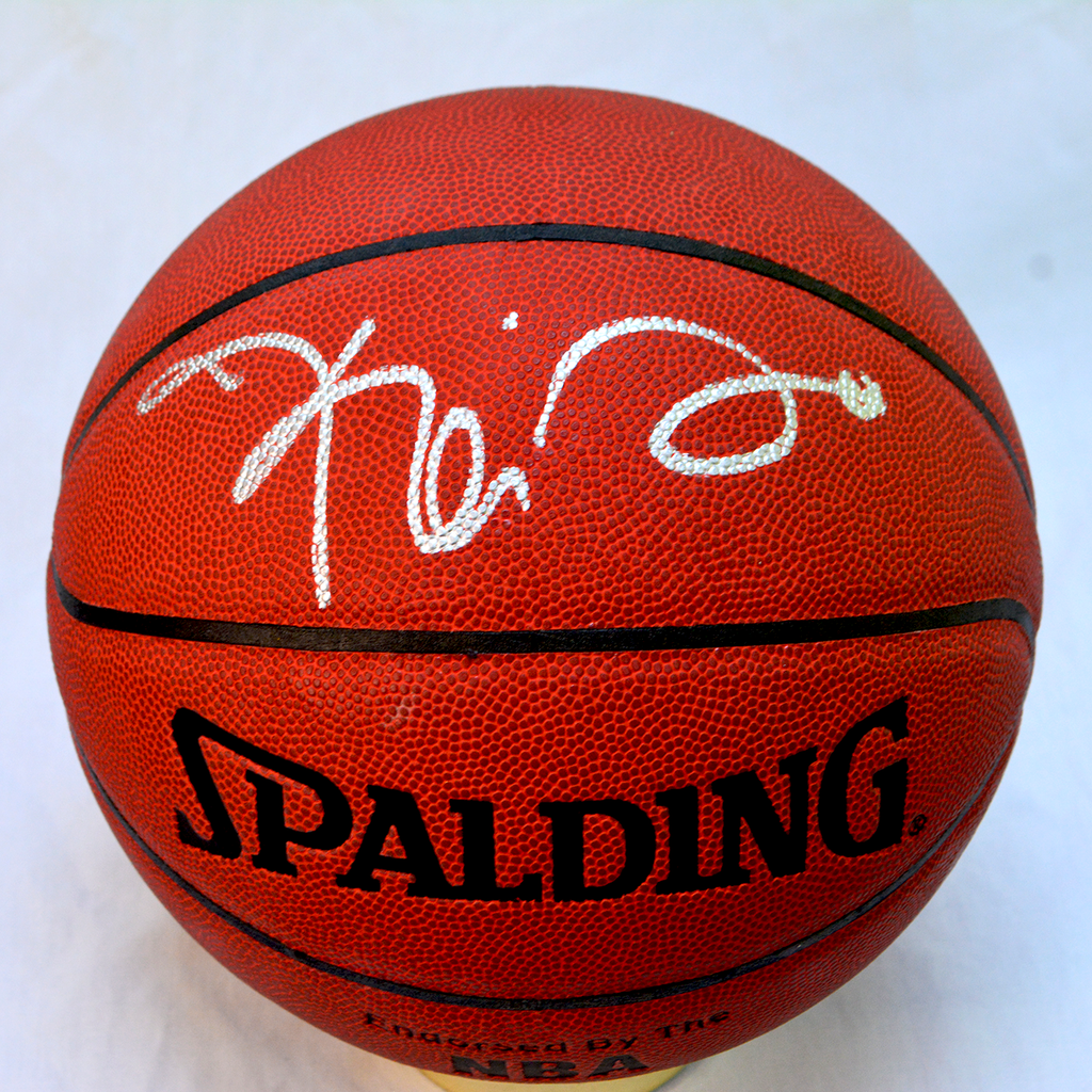 Kevin Garnett Autographed Basketball w/ James Spence Authentication LOA Valuable Collectible